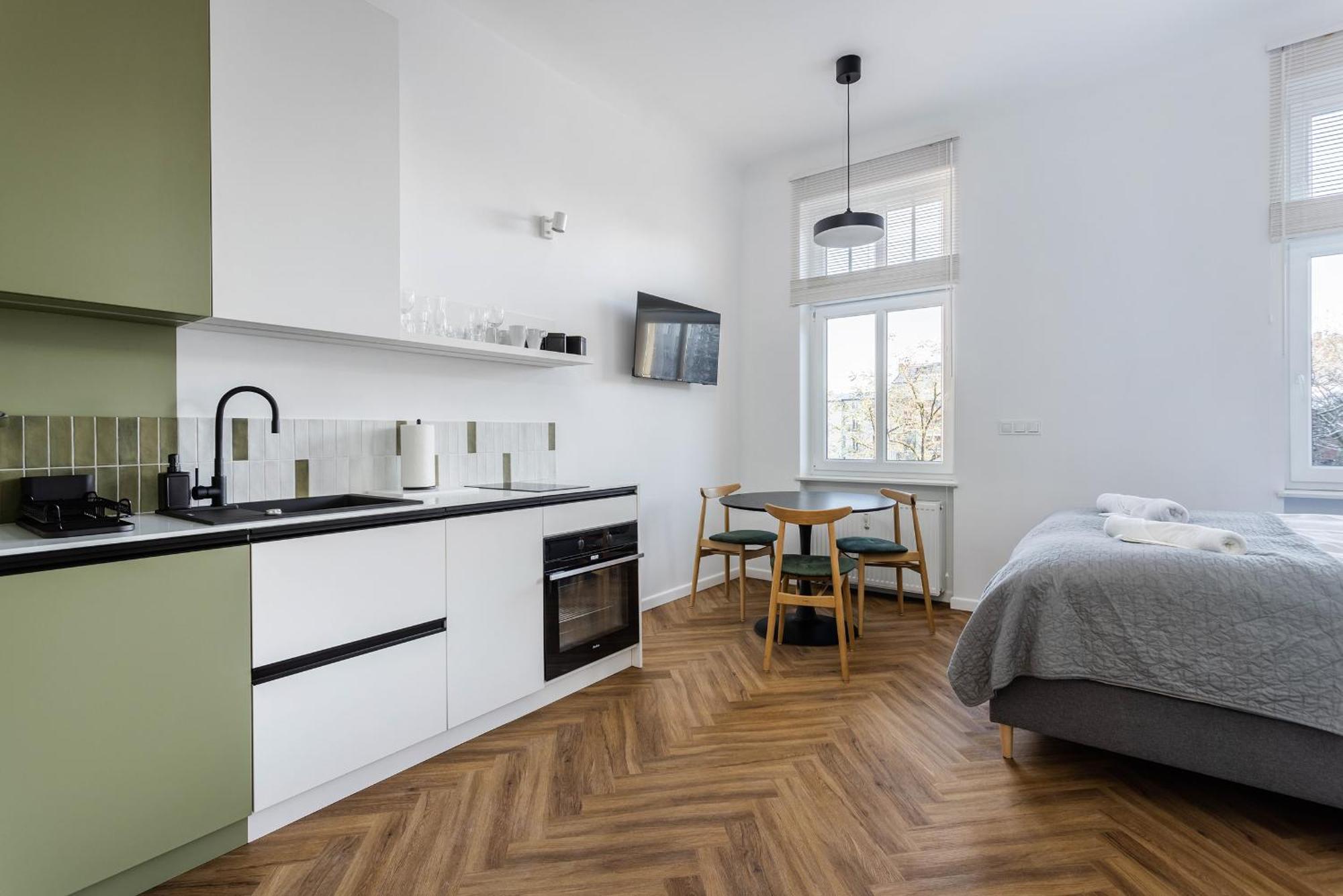 Nowoczesne I Stylowe Studia Very Berry W Poznaniu By Noclegi Renters Esterno foto